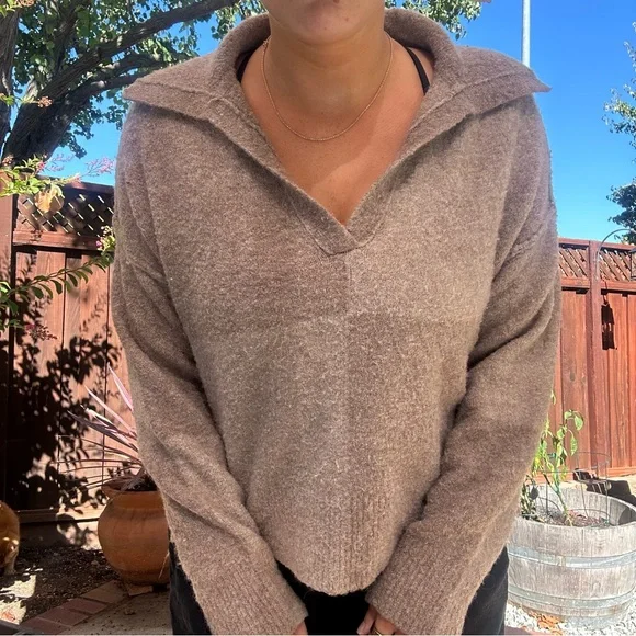 A&F Cream and Brown Collared Sweater - Picture 2 of 5